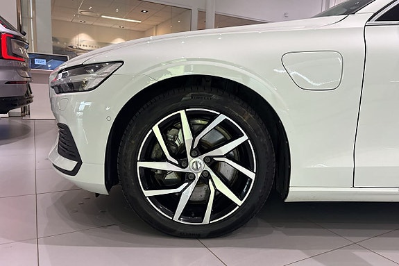 Volvo V60 12 of 19
