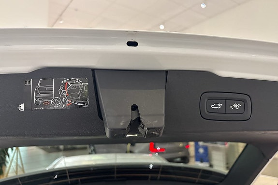 Volvo V60 14 of 19
