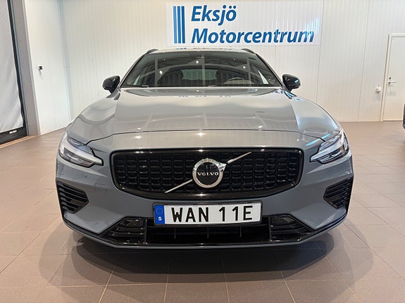 Volvo V60 2 of 20