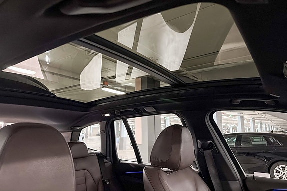BMW X3 17 of 18
