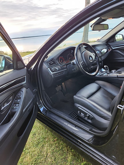 BMW 520d 4 of 5