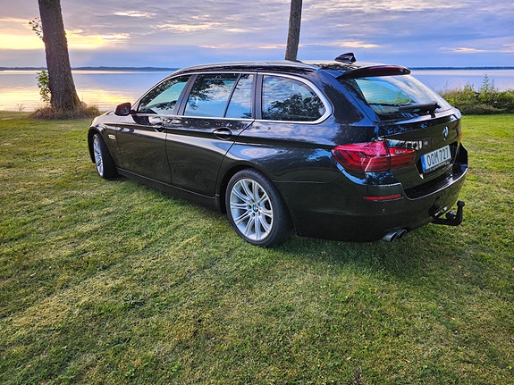 BMW 520d 2 of 5