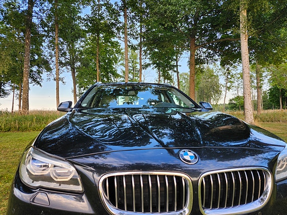 BMW 520d 3 of 5