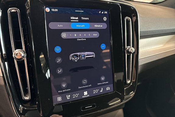 Volvo XC40 28 of 30