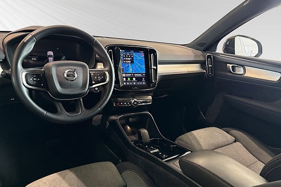 Volvo XC40 9 of 30