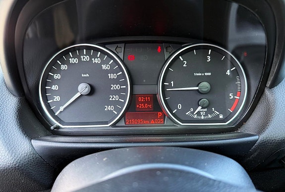 BMW 120d 6 of 8