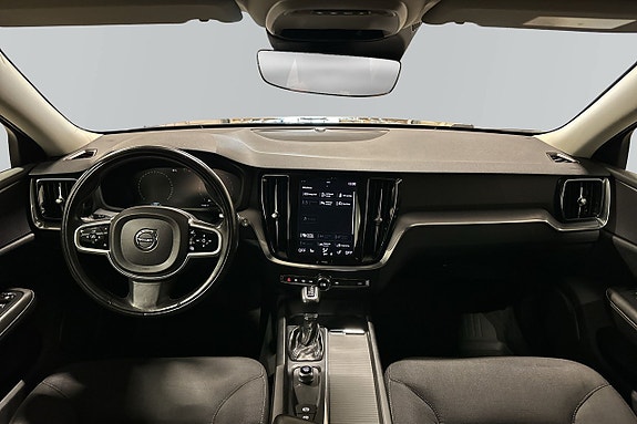 Volvo V60 Cross Country 4 of 6