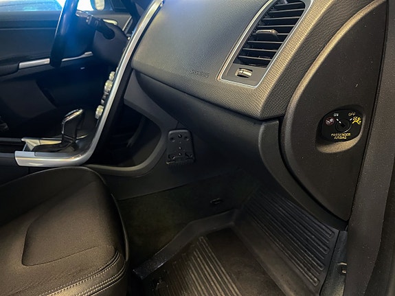 Volvo XC60 9 of 14