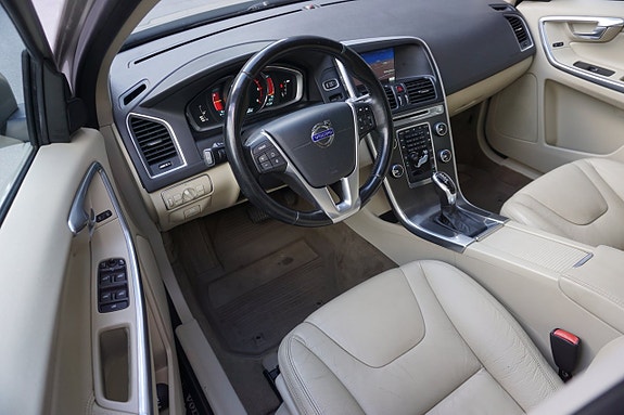 Volvo XC60 24 of 30