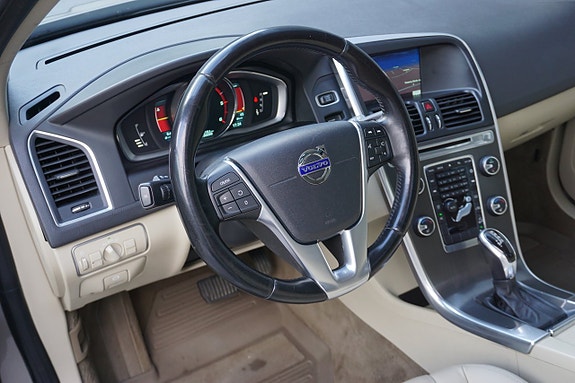 Volvo XC60 23 of 30