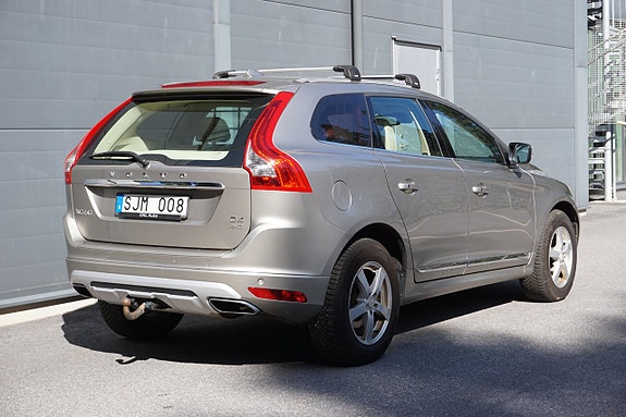 Volvo XC60 5 of 30