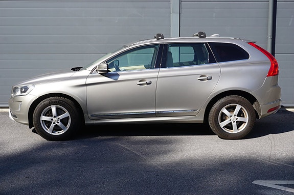 Volvo XC60 8 of 30