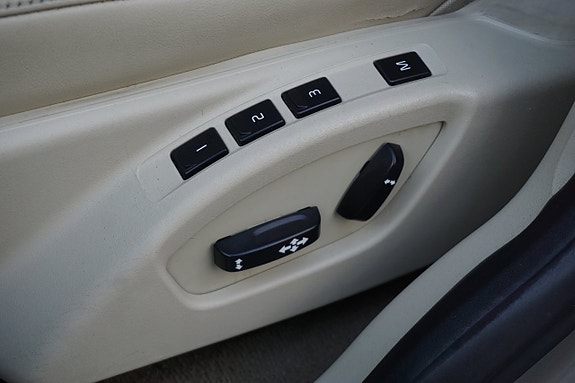 Volvo XC60 27 of 30