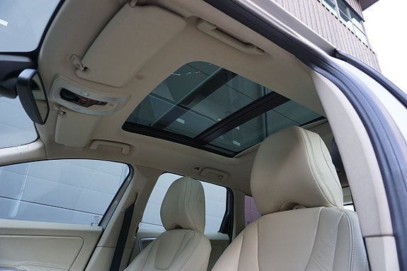 Volvo XC60 29 of 30
