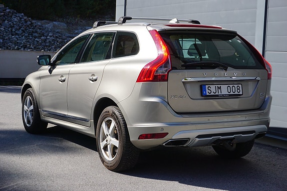 Volvo XC60 7 of 30