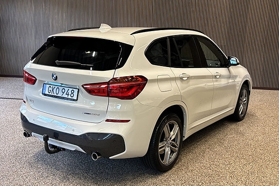 BMW X1 4 of 12
