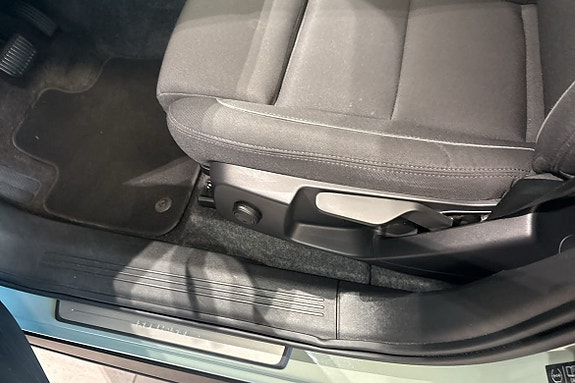 Volvo C40 18 of 30