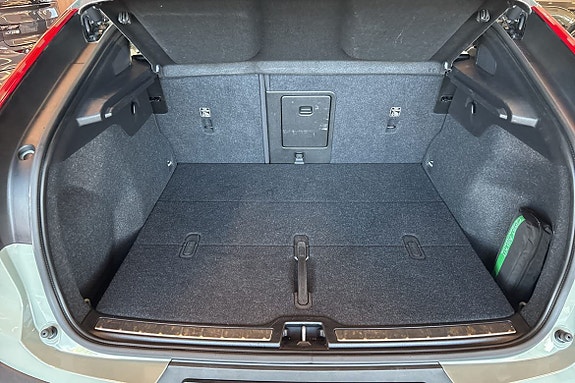 Volvo C40 12 of 30