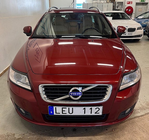 Volvo V50 2 of 20