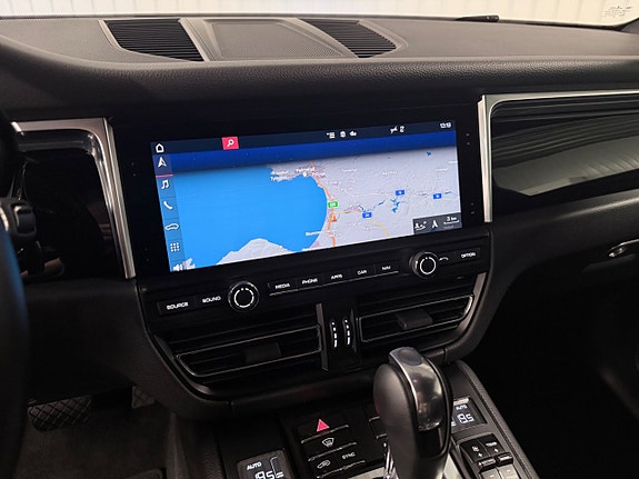 Porsche Macan S 20 of 30