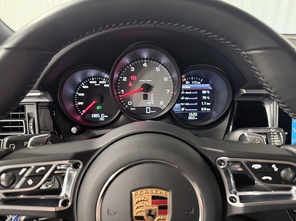 Porsche Macan S 17 of 30