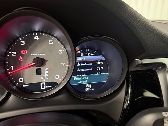 Porsche Macan S 18 of 30
