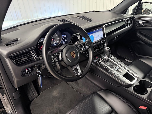 Porsche Macan S 9 of 30