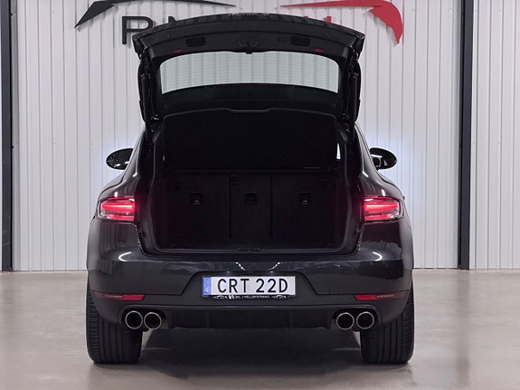 Porsche Macan S 28 of 30