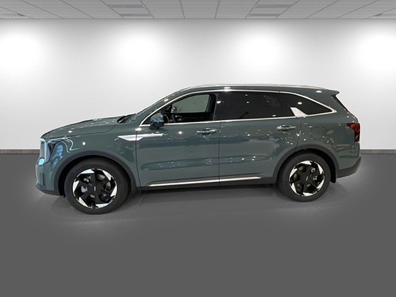 Kia Sorento 2 of 10