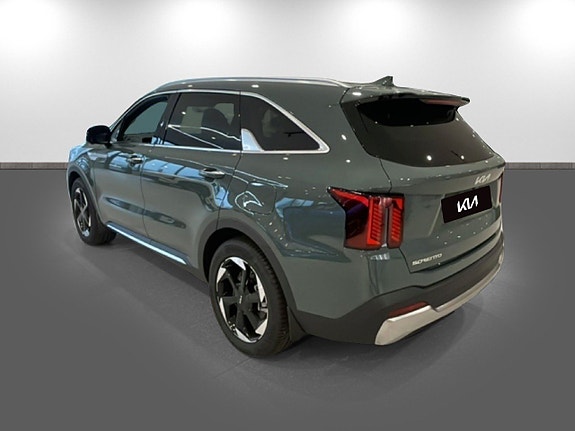Kia Sorento 4 of 10
