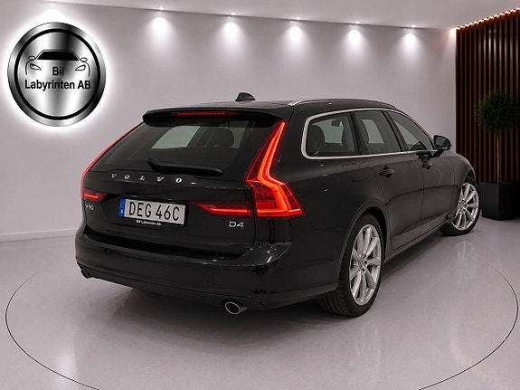 Volvo V90 3 of 6