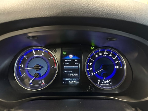Toyota HiLux 17 of 20