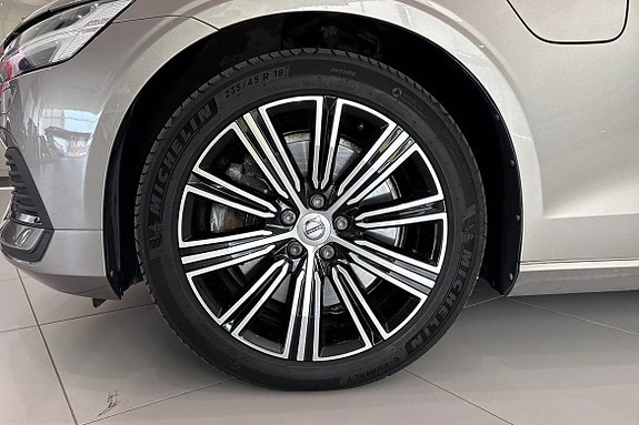 Volvo V60 13 of 21