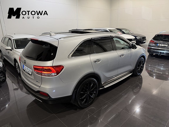 Kia Sorento 9 of 23