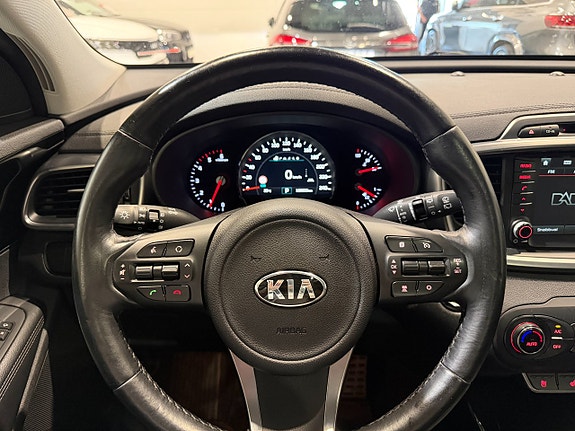Kia Sorento 15 of 23