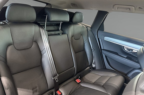 Volvo V90 11 of 30