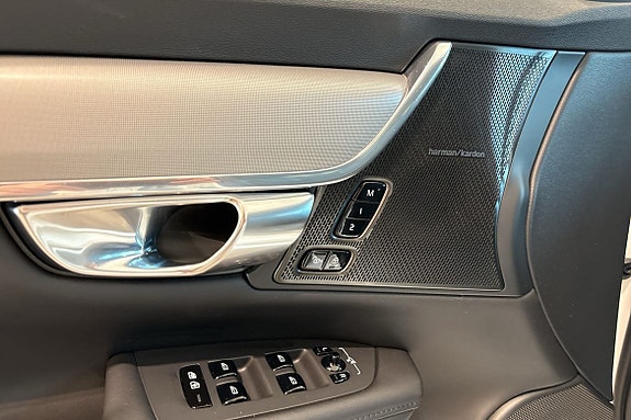 Volvo V90 23 of 30