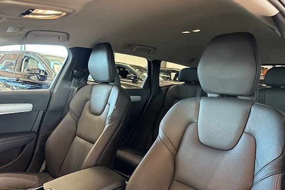 Volvo V90 19 of 30