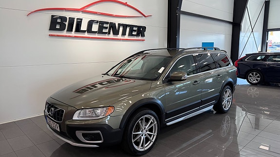 Volvo XC70 2 of 12