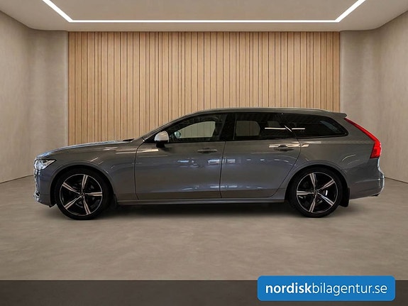 Volvo V90 2 of 12