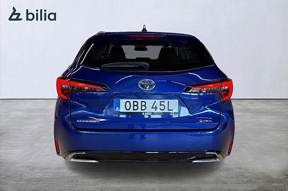 Toyota Corolla 5 of 21