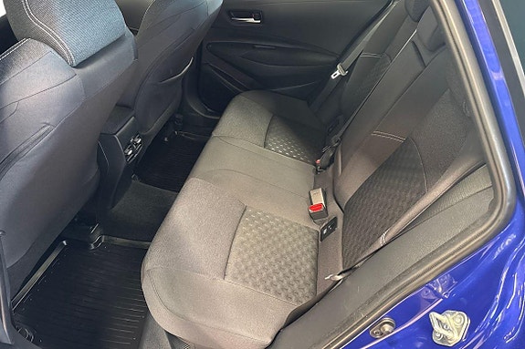 Toyota Corolla 13 of 21