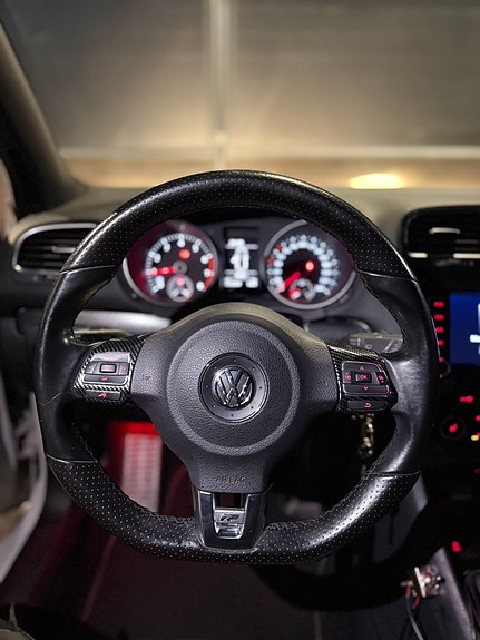 Volkswagen Golf VI 13 of 15