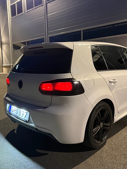 Volkswagen Golf VI 11 of 15