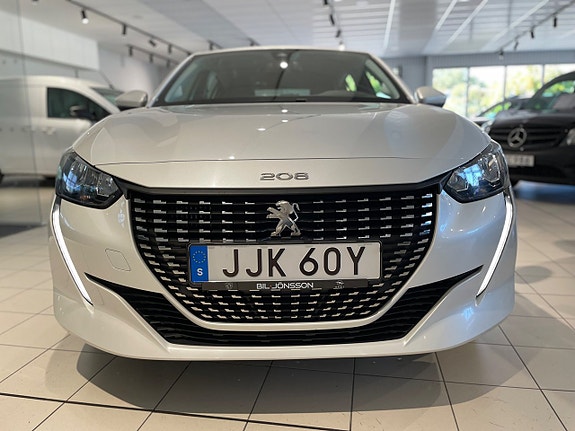 Peugeot 208 2 of 17