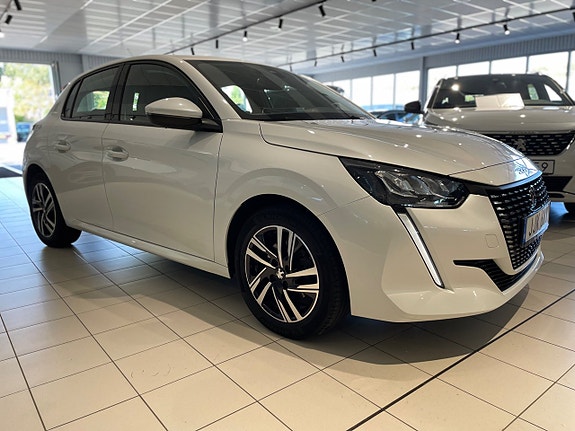 Peugeot 208 3 of 17