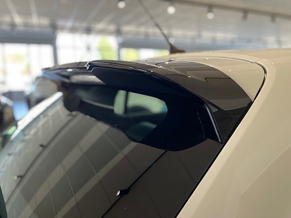 Peugeot 208 10 of 17