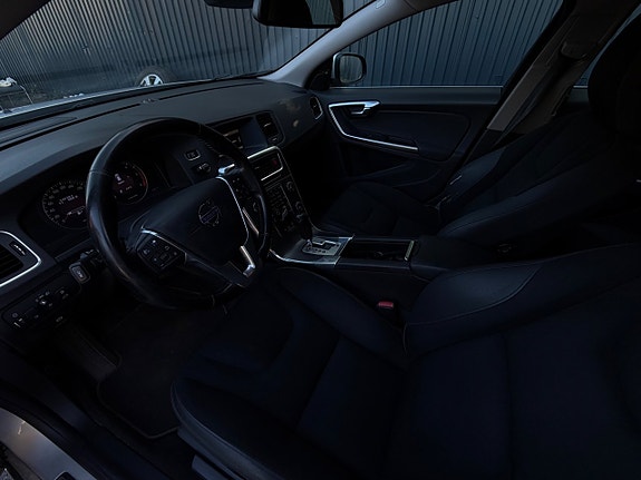 Volvo V60 7 of 10