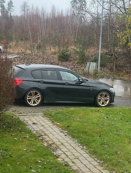 BMW 118d 4 of 6