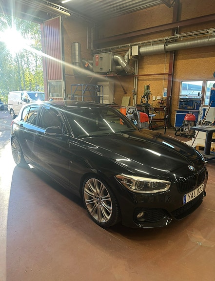 BMW 118d 3 of 6